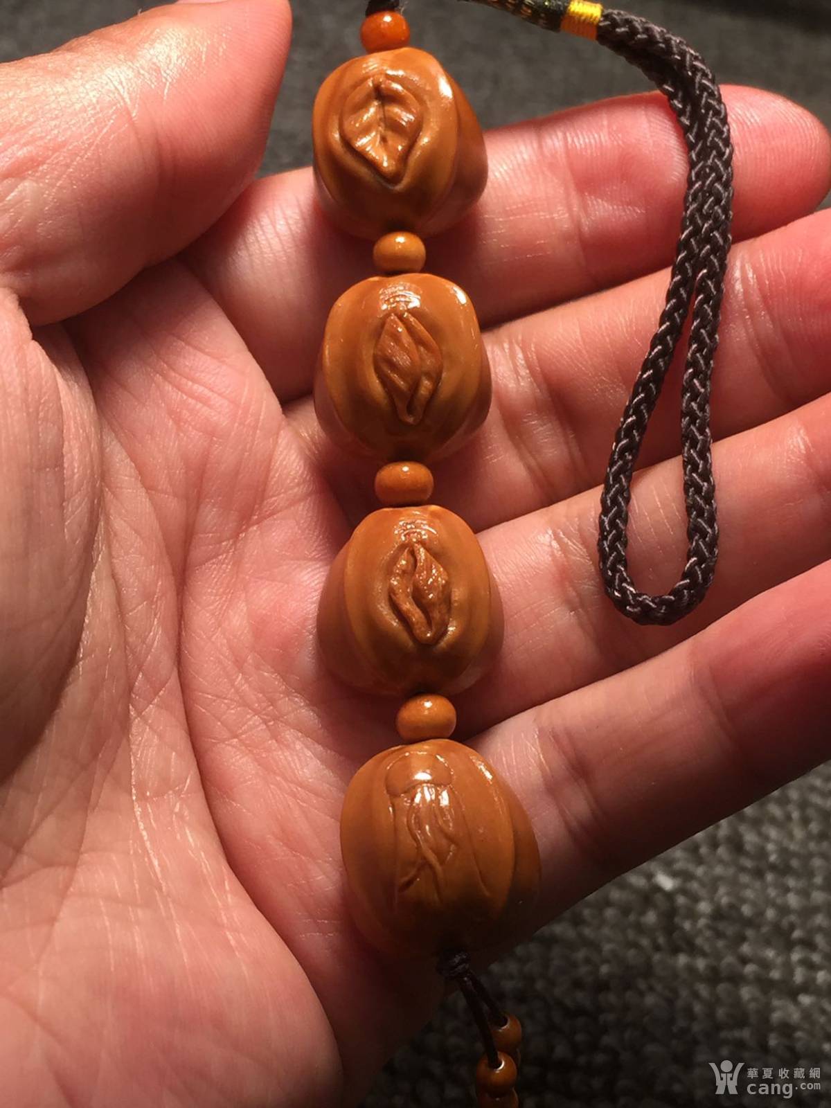 苏工手作铁核鲨鱼背《生命之源》手把件