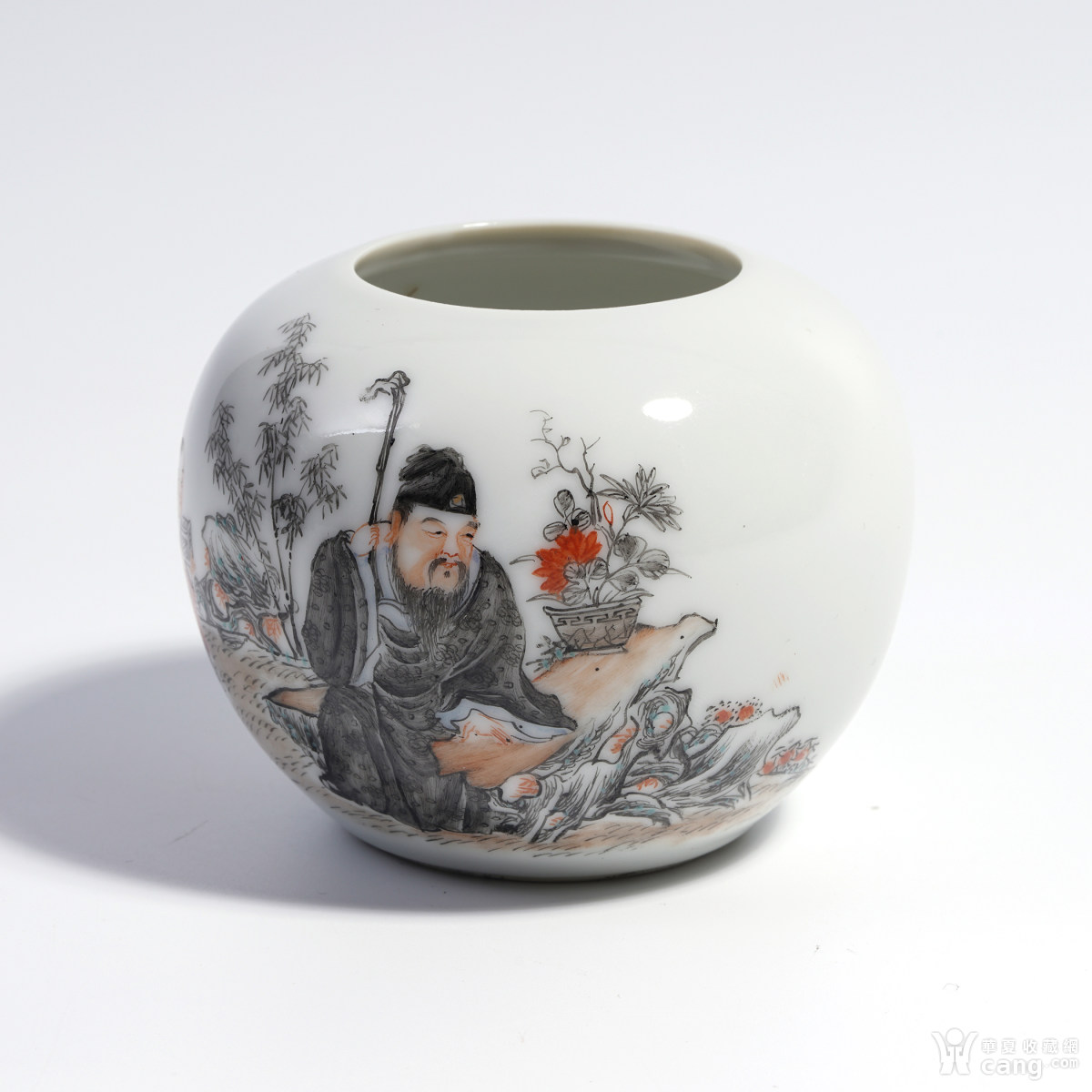 民国 粉彩陶渊明爱菊图水呈