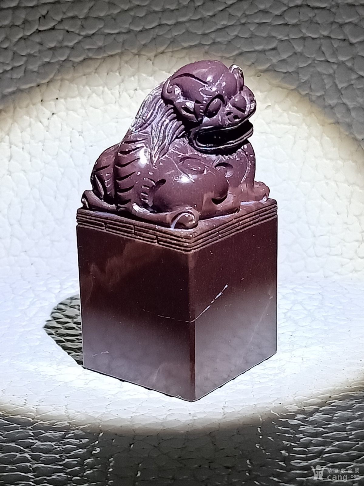 寿山石月尾紫一兽纽大方章,4040×86mm