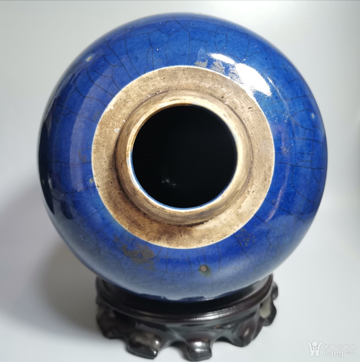 清中期宝石蓝釉罐