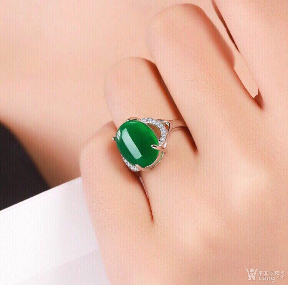 0cm 丽晶绿玉髓戒指 娇