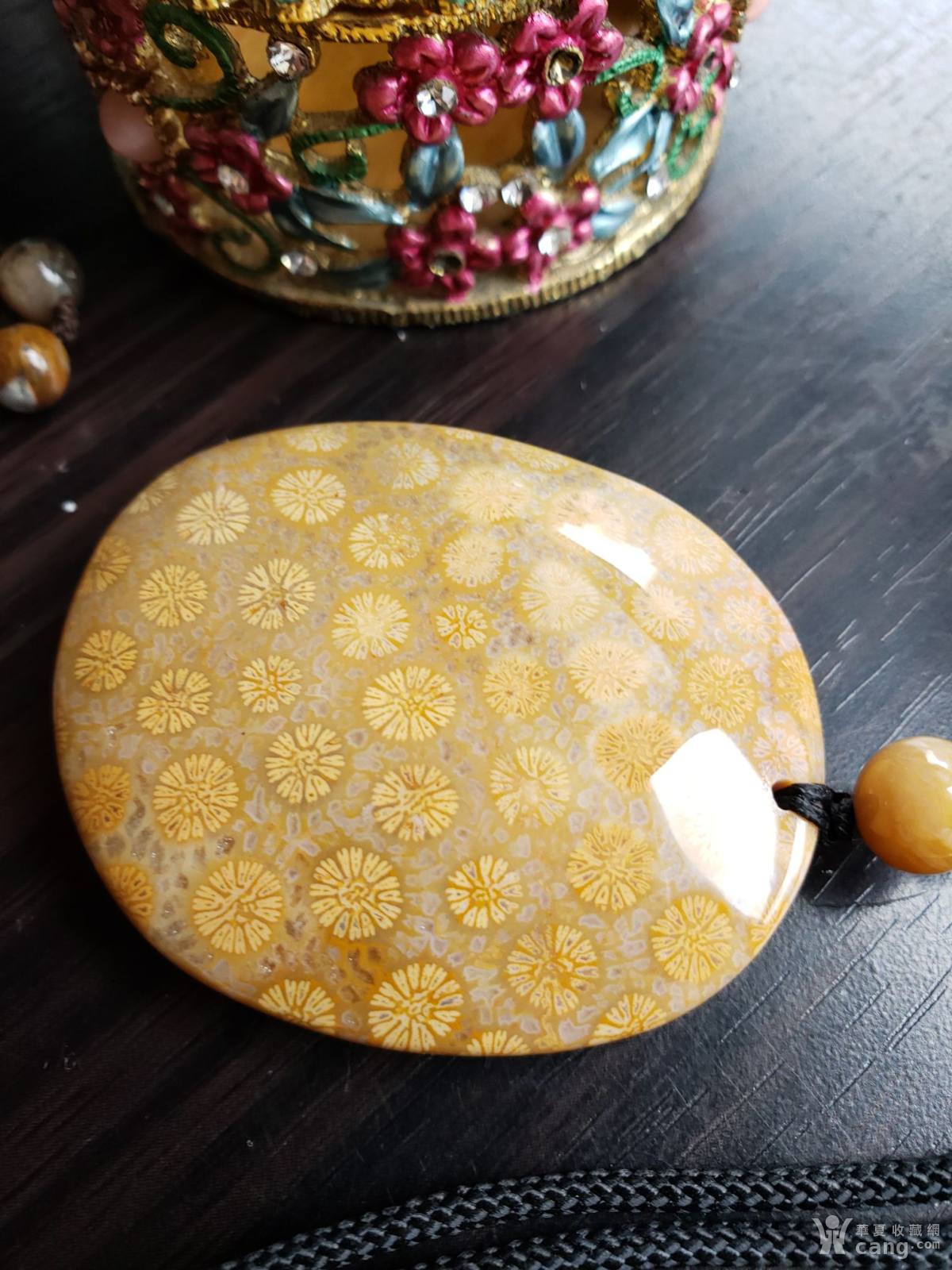 极品老料珊瑚玉双面满花牌吊坠毛衣链手把件