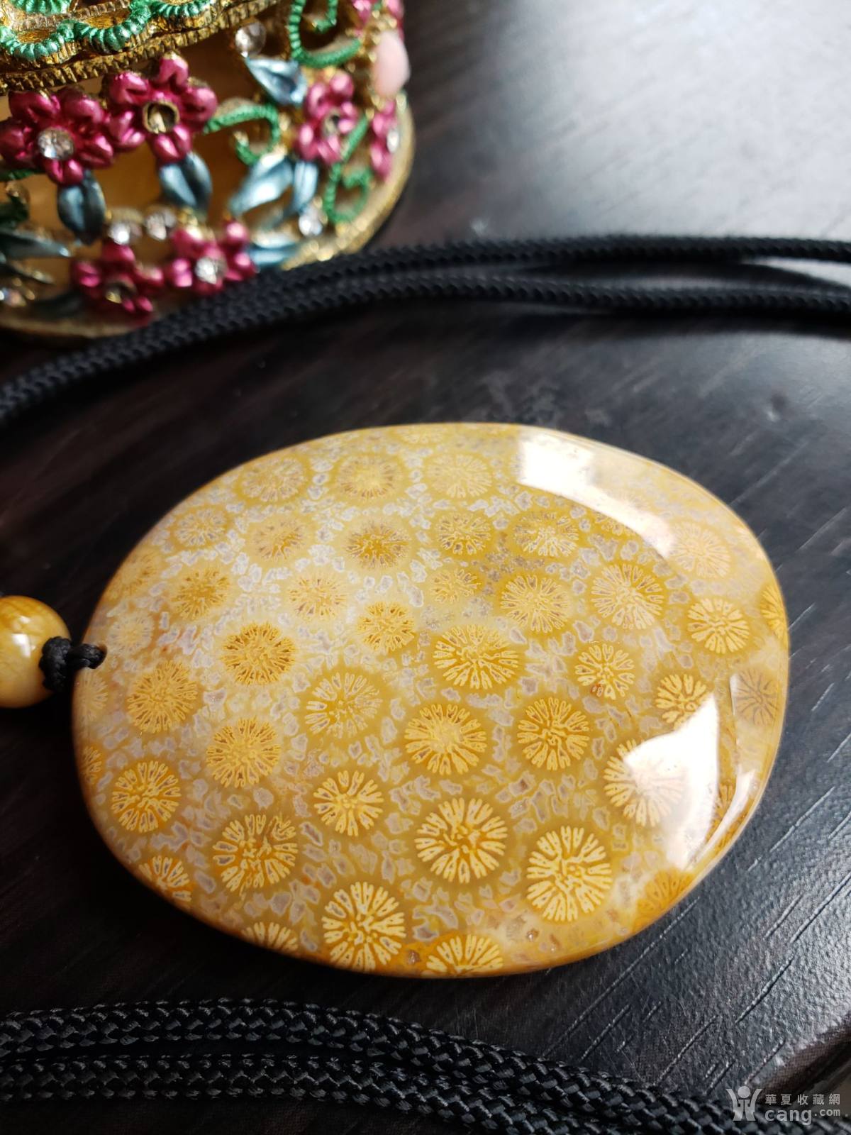 极品老料珊瑚玉双面满花牌吊坠毛衣链手把件