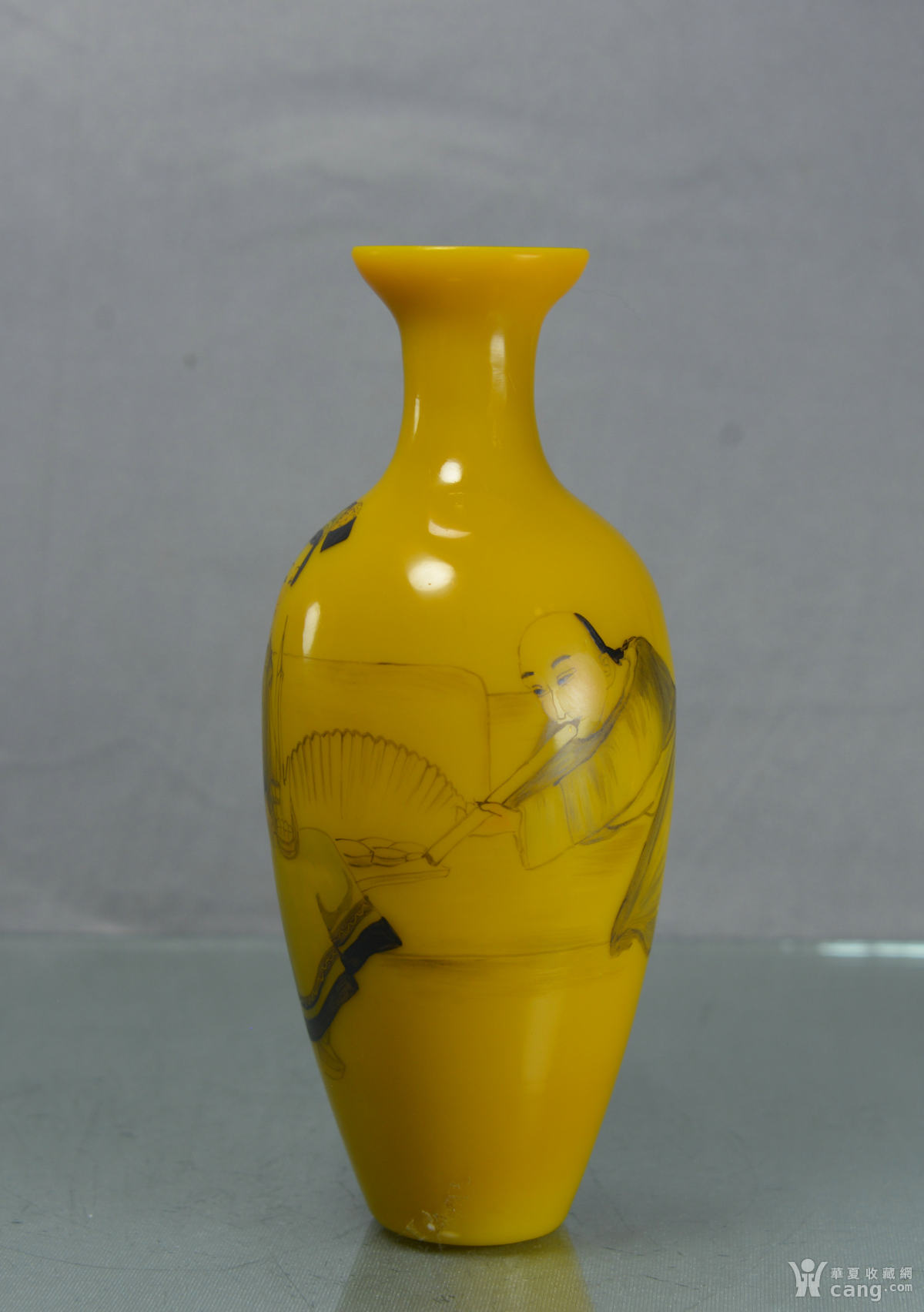鸡油黄琉璃人物瓶(杂109)