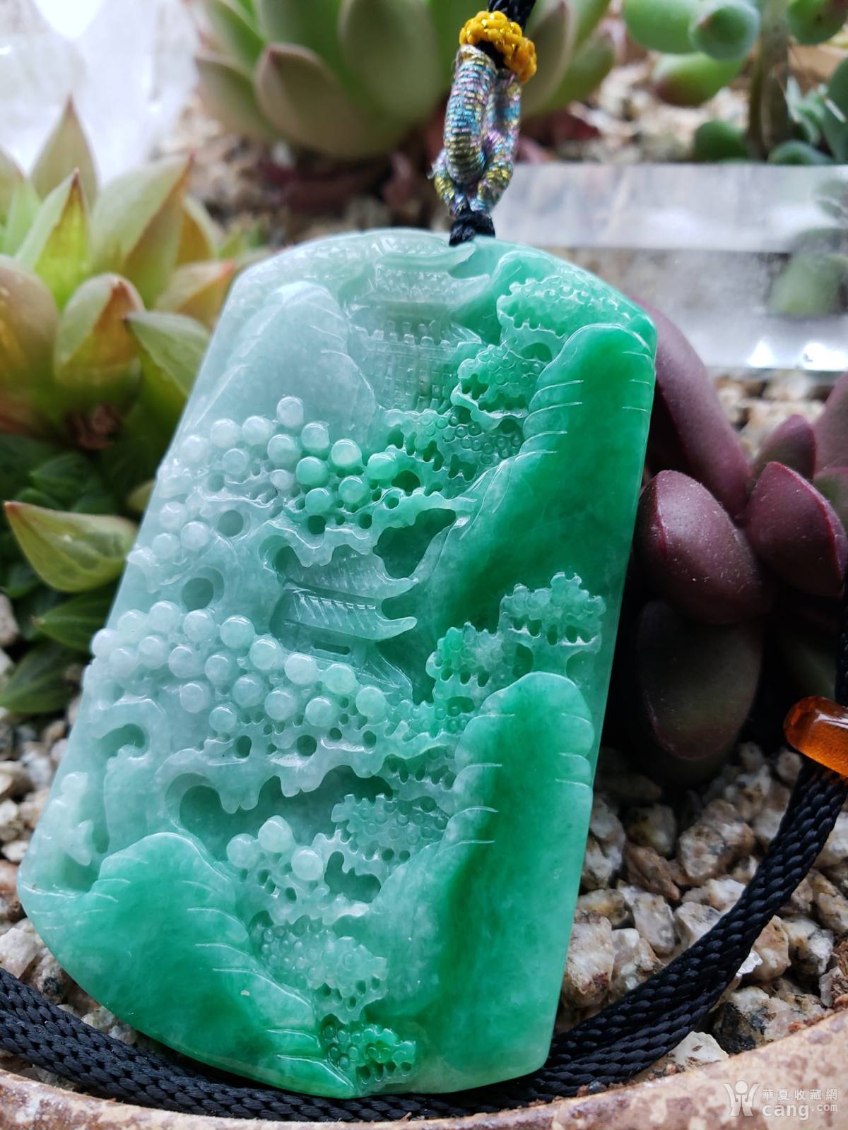 高档阳绿翡翠山水牌子吊坠把玩毛衣链长款挂件