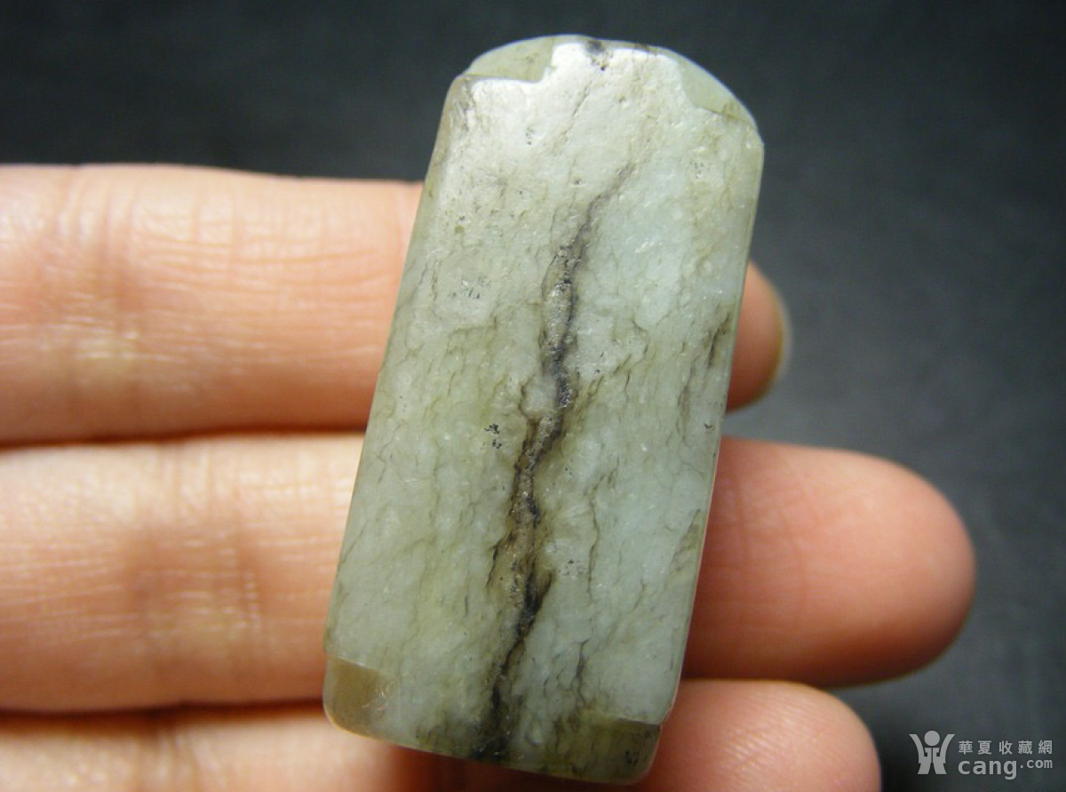 f0530几十年的和田青白玉老提油仿古带沁通天孔长方形勒子