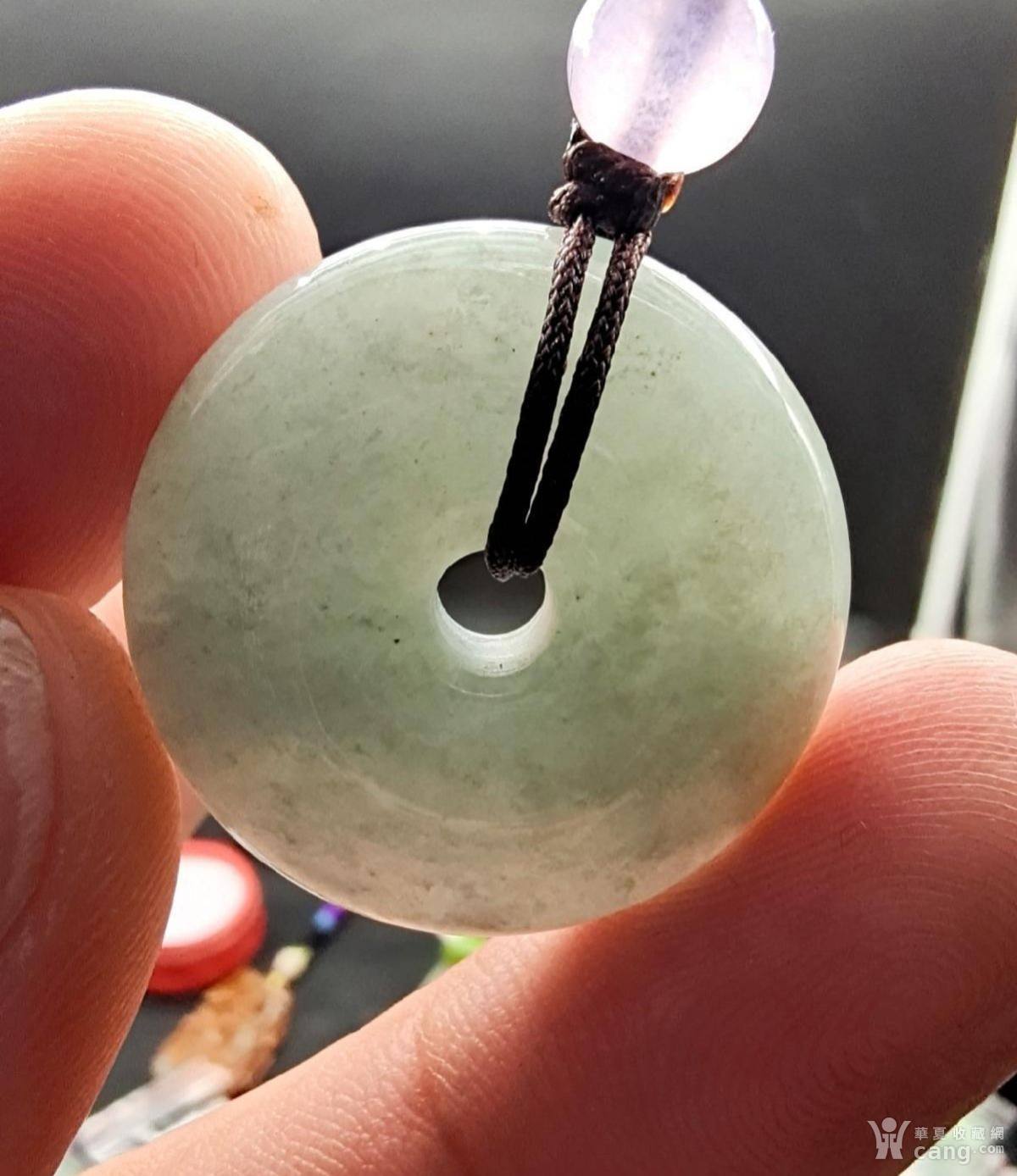 糯化冰翡翠平安扣挂件,很饱满