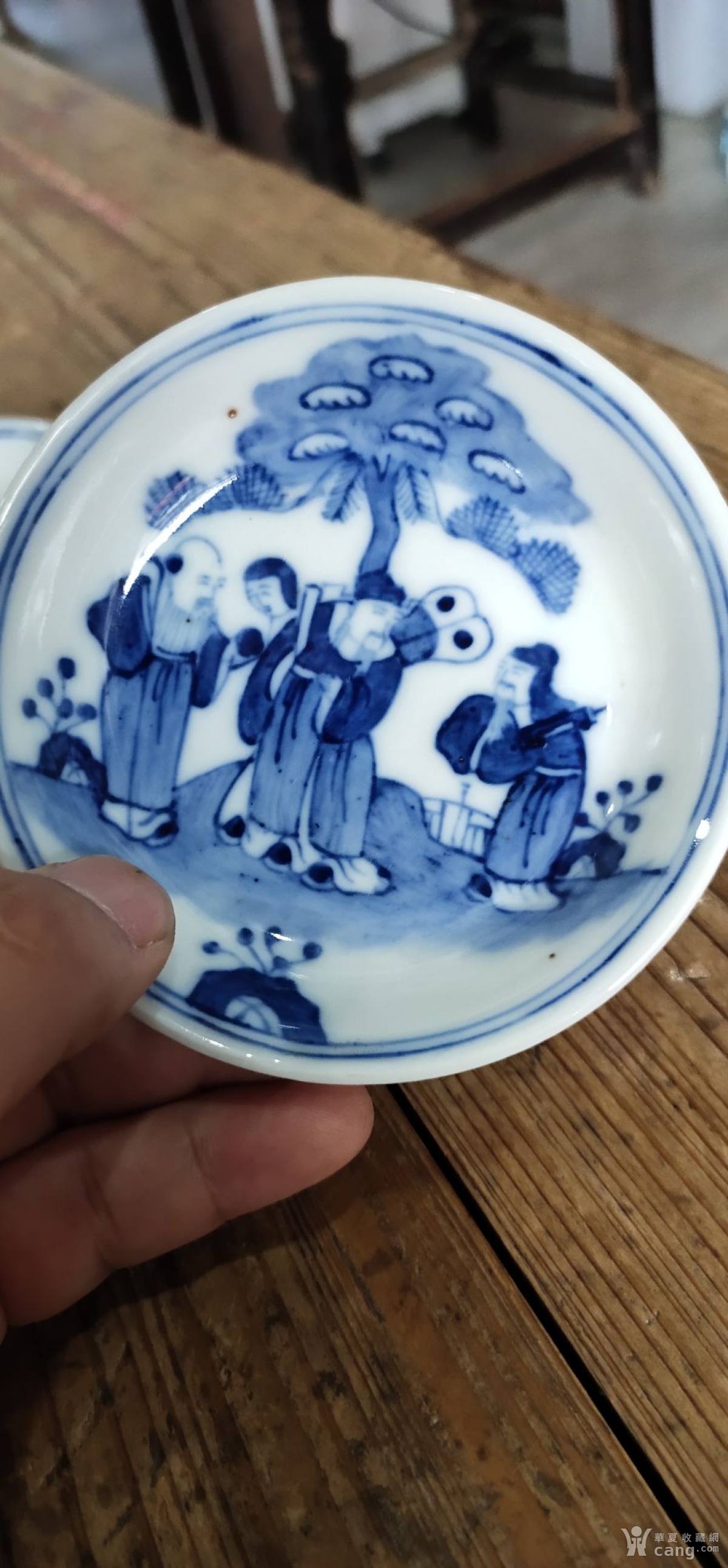 瓷器 清 清代光绪青花人物小盘一对,全品,其中一个略微失圆 藏品描述