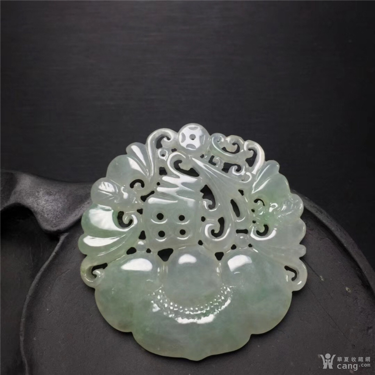 翡翠 吊坠/挂件 a68老库存糯冰种飘绿翡翠蝙蝠如意福字圆佩 圆佩材质