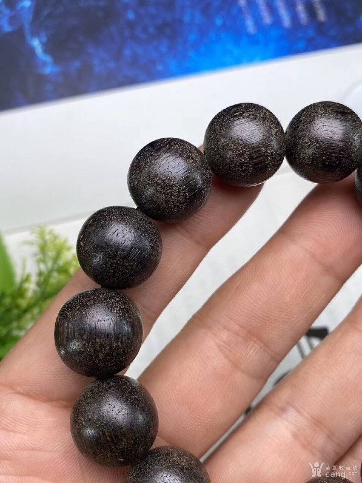 达拉干黑油沉香 规格:1.6cm克重:35克左右 味道清越