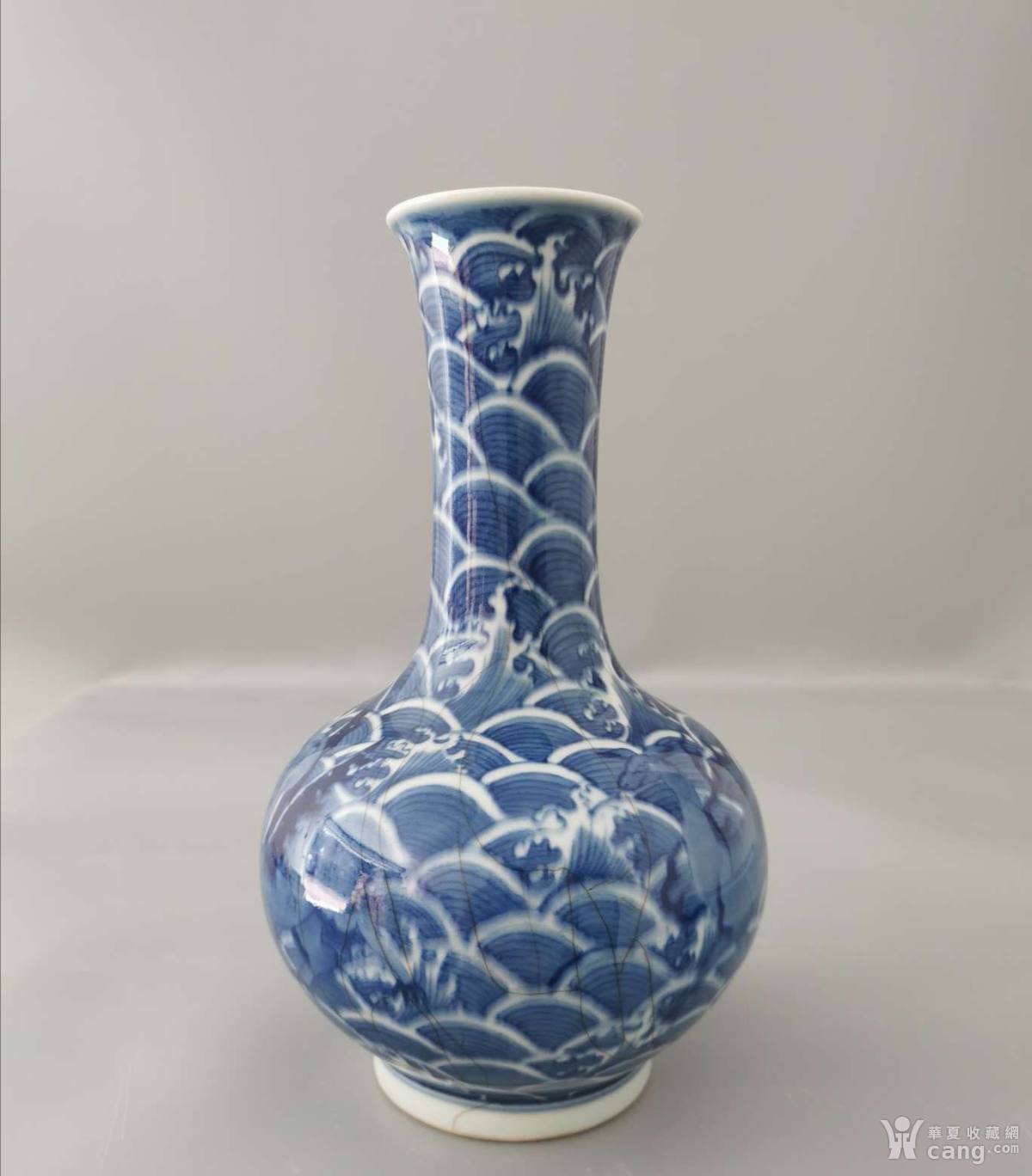 瓷器 青花海浪纹瓶