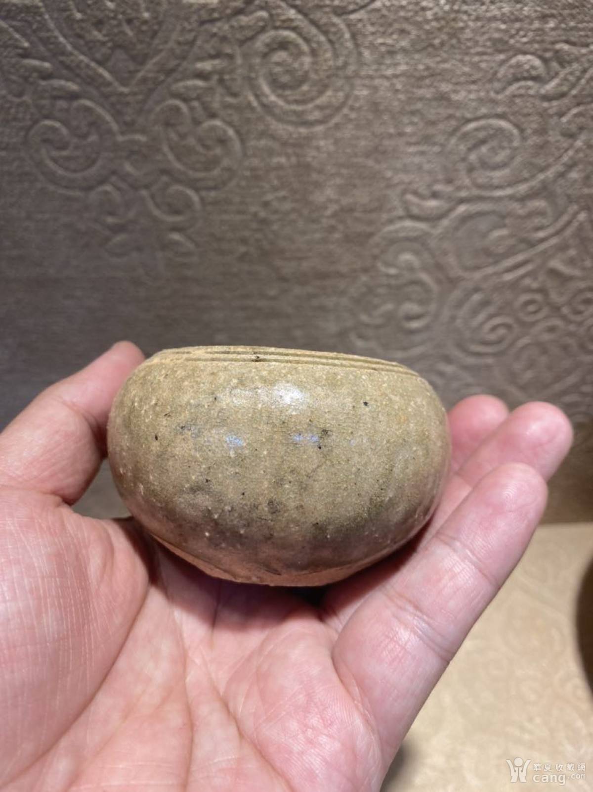 唐代洪州窑青黄釉水盂