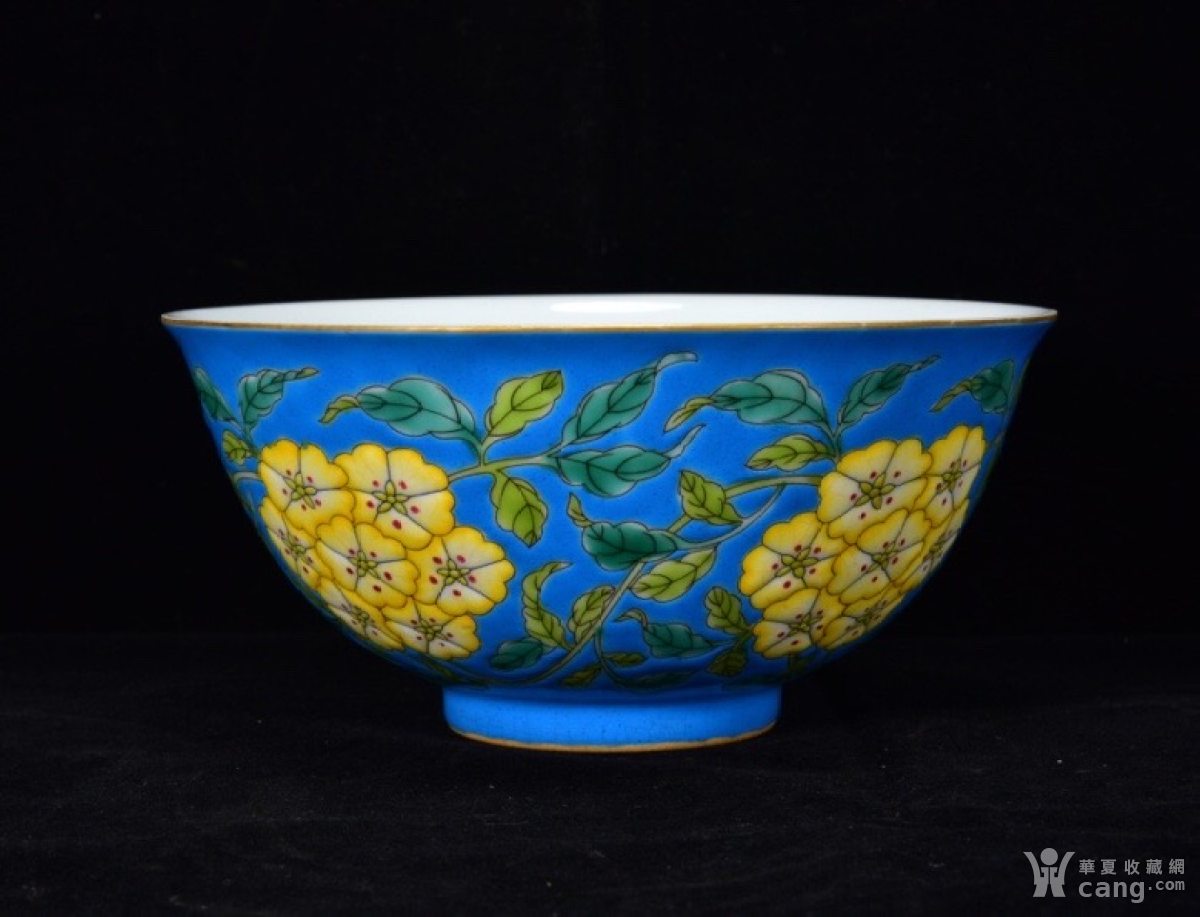 清康熙御制粉彩花卉纹碗