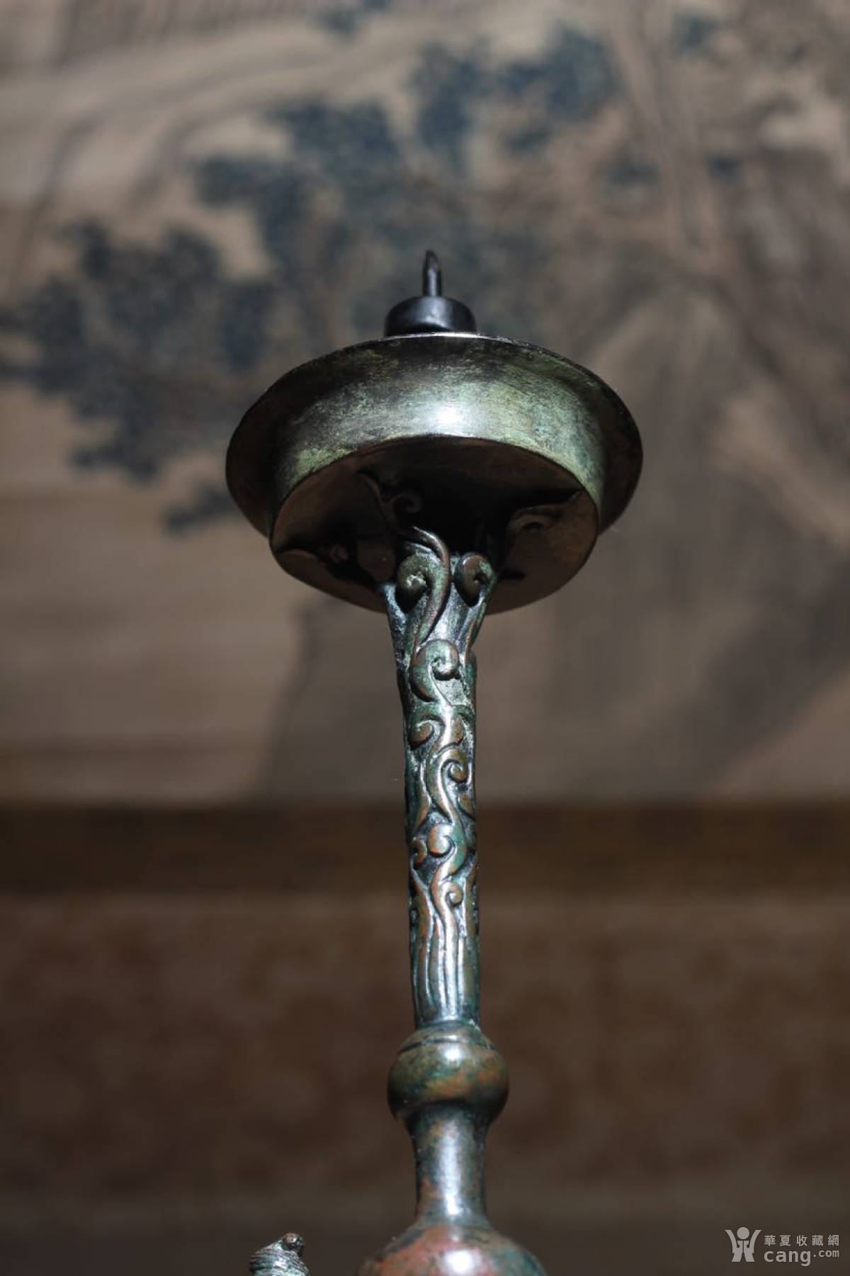 清代 铜胡人献宝烛台