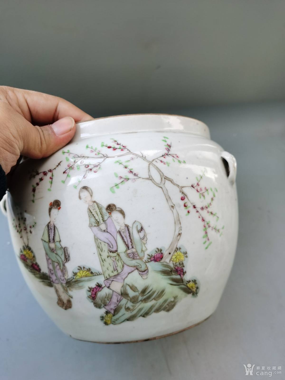 民国粉彩仕女大罐